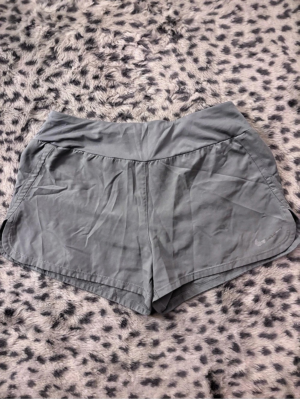 Nike Dri-FIT shorts Athletic Shorts in sage green Size Medium Like New